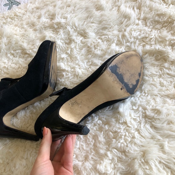 T strap heels - Picture 5 of 5